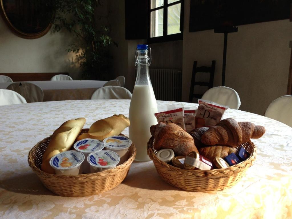 Agriturismo Corte Virgiliana Virgilio Szoba fotó